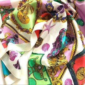 NWOT Beautiful silk scarf
